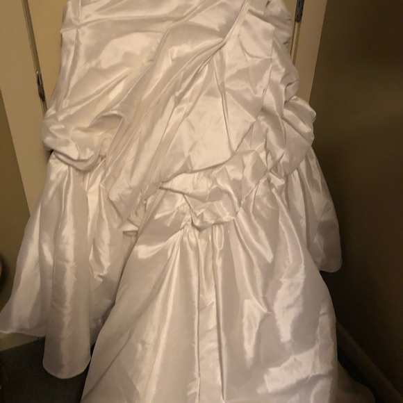 Allure bridals wedding gown - Picture 6 of 8